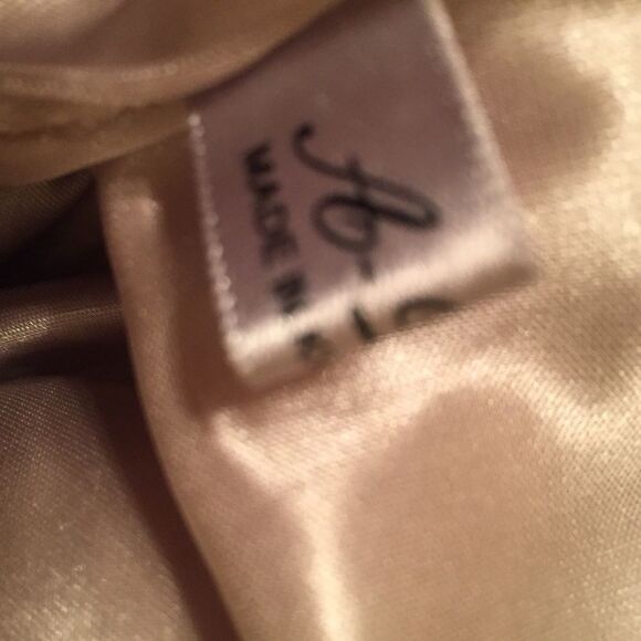 Fuzzy Sleeveless Dress   - Picture 7 of 8